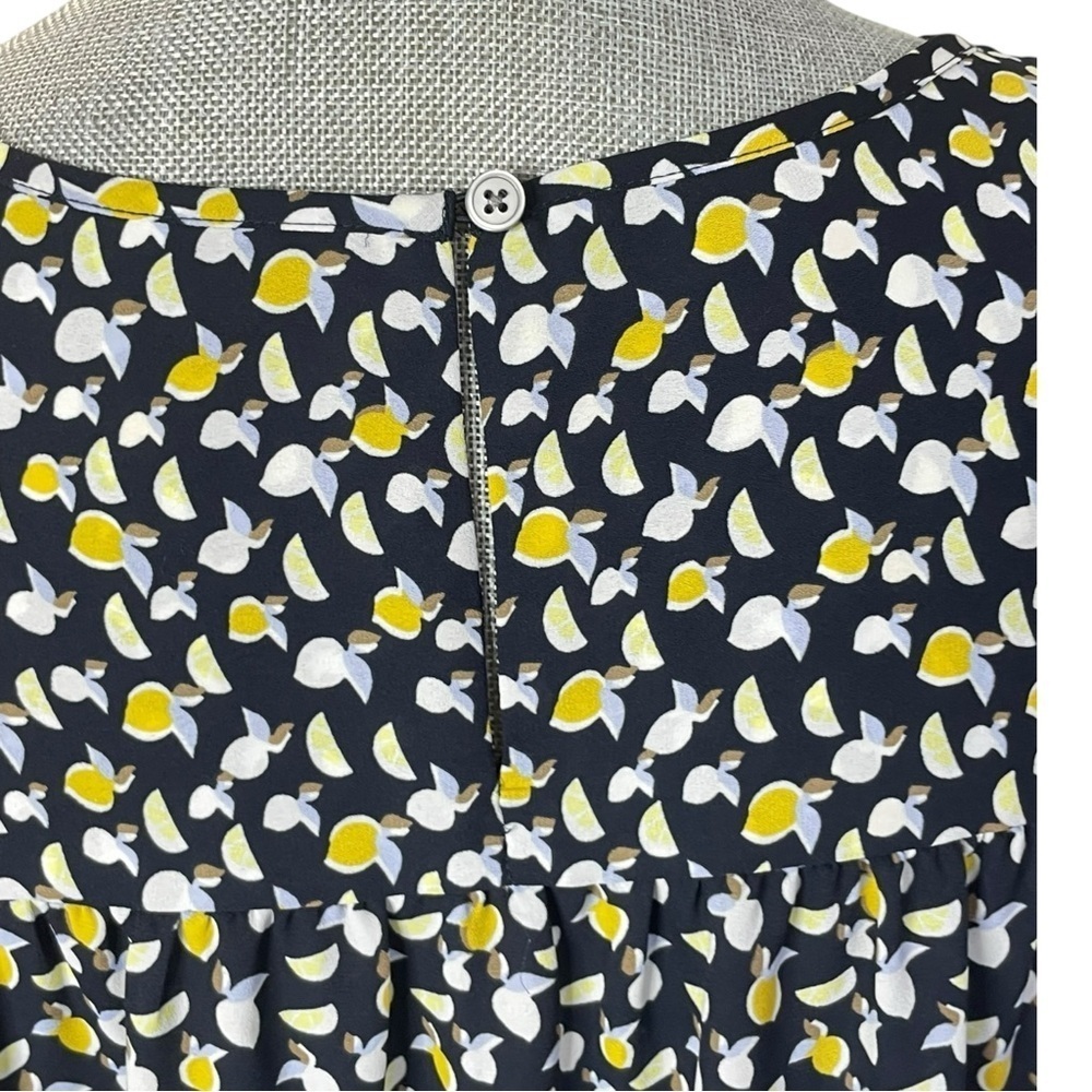 LOFT Women's Black, White, Yellow Lemon Print Flutter Cap sleeve top--Sz Med - Picture 5 of 13